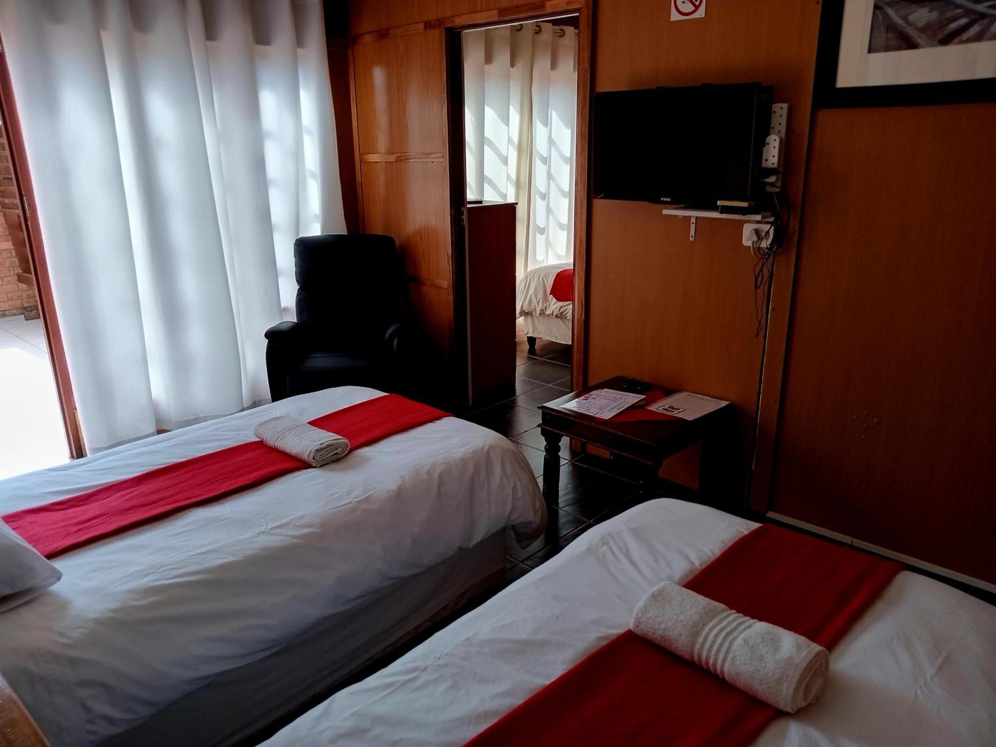 Sunrose Group Of Guesthouses Gariepdam Bagian luar foto