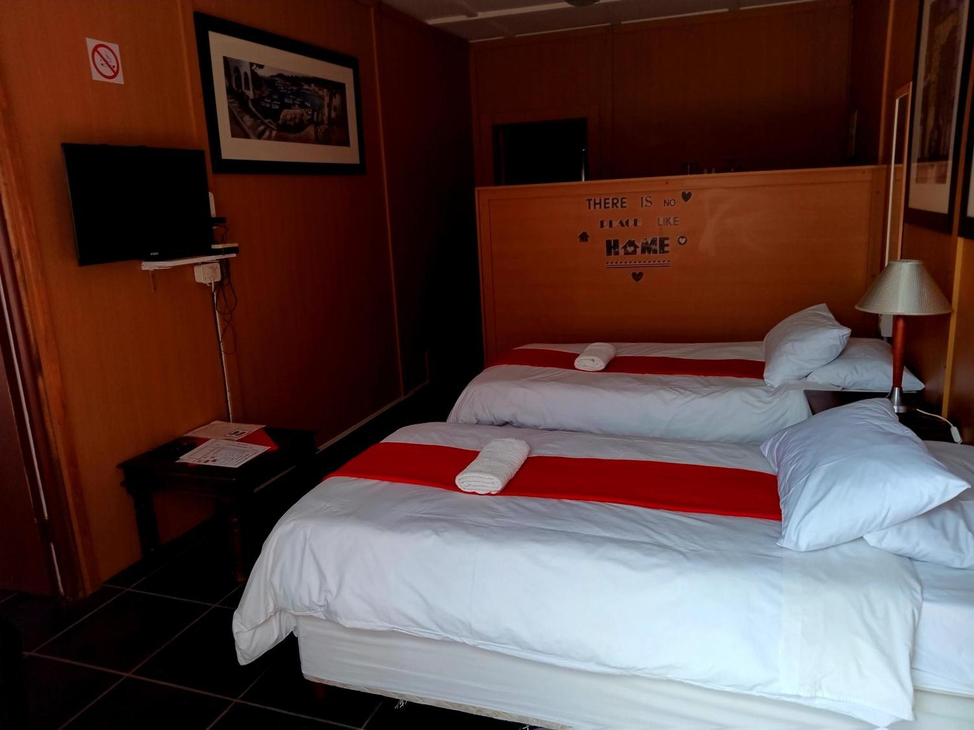 Sunrose Group Of Guesthouses Gariepdam Bagian luar foto